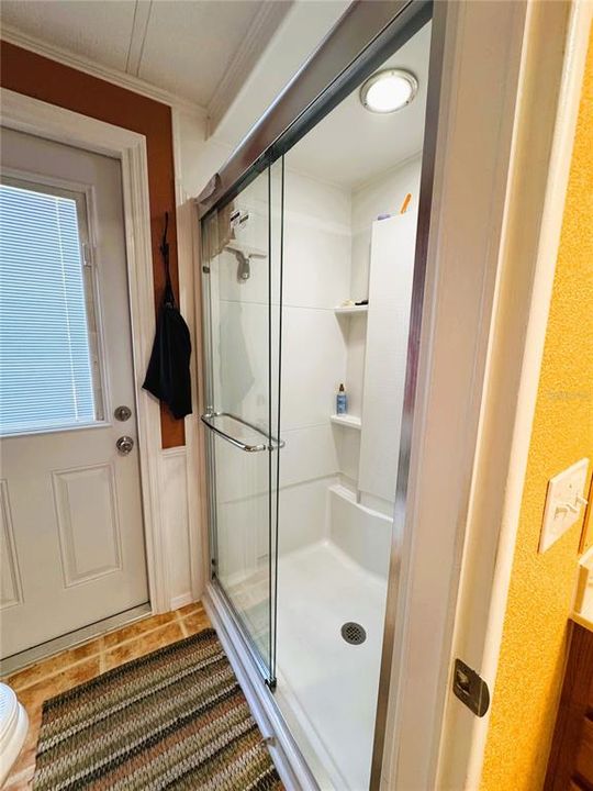 待售: $199,900 (2 贝兹, 2 浴室, 1360 平方英尺)