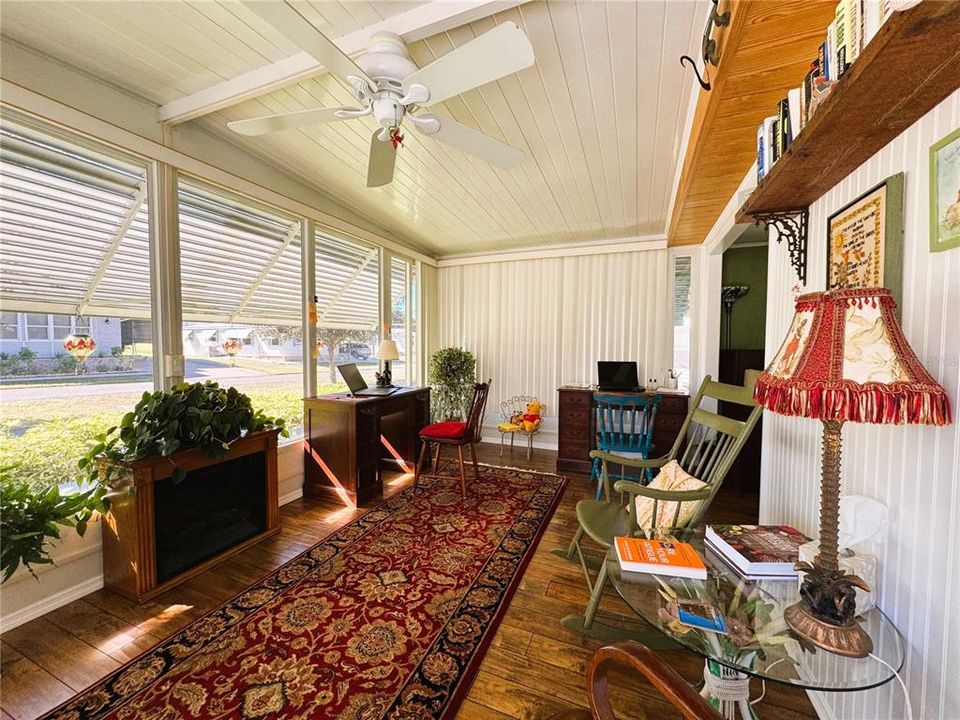 待售: $199,900 (2 贝兹, 2 浴室, 1360 平方英尺)