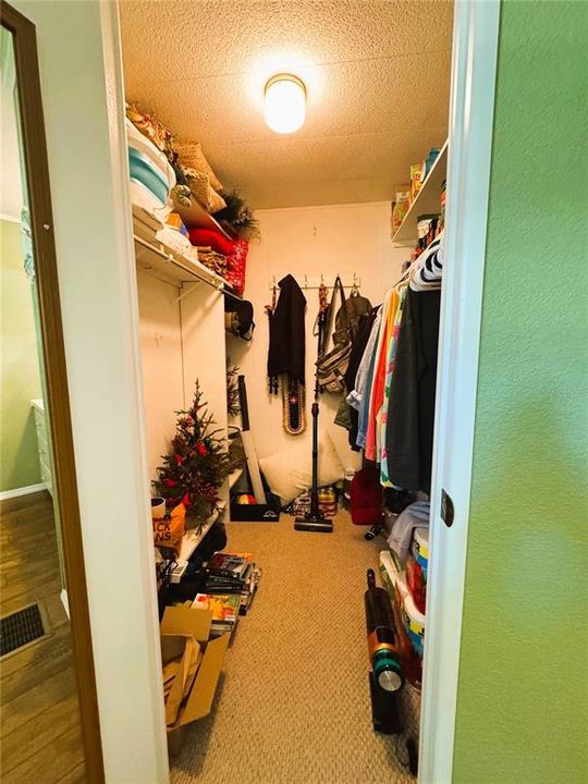 待售: $199,900 (2 贝兹, 2 浴室, 1360 平方英尺)