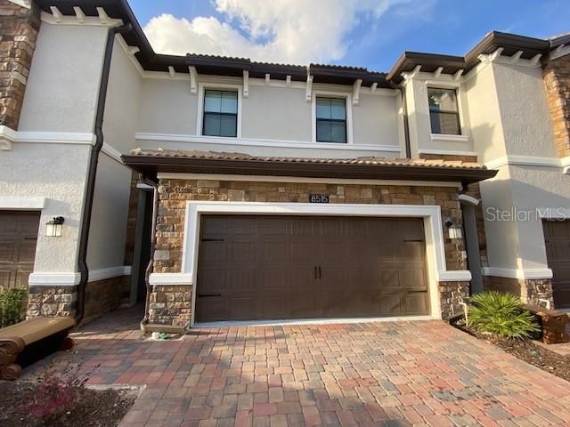 En Renta: $3,700 (3 camas, 2 baños, 1912 Pies cuadrados)