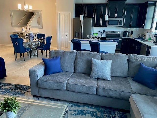 En Renta: $3,700 (3 camas, 2 baños, 1912 Pies cuadrados)