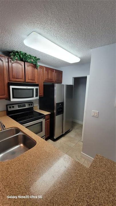 For Rent: $1,700 (2 beds, 2 baths, 990 Square Feet)