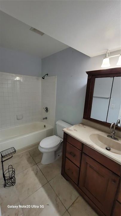 For Rent: $1,700 (2 beds, 2 baths, 990 Square Feet)