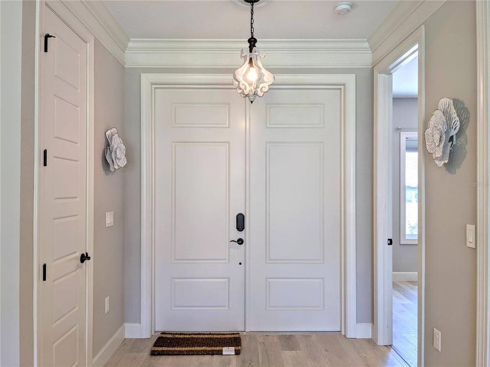 For Rent: $2,295 (3 beds, 2 baths, 1681 Square Feet)