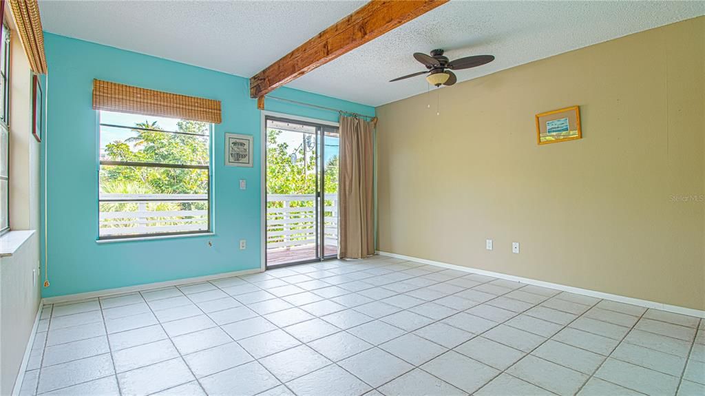 For Rent: $2,300 (2 beds, 1 baths, 1008 Square Feet)