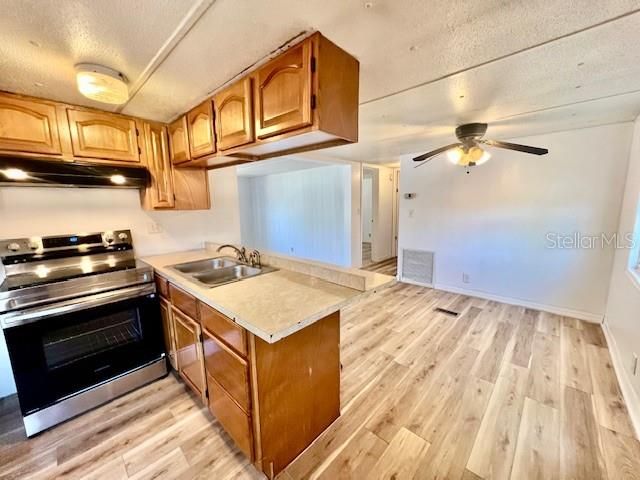 出租: $1,600 (3 贝兹, 2 浴室, 1152 平方英尺)