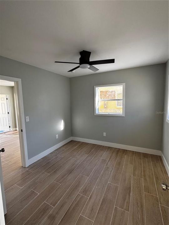 出租: $1,750 (1 贝兹, 1 浴室, 375 平方英尺)