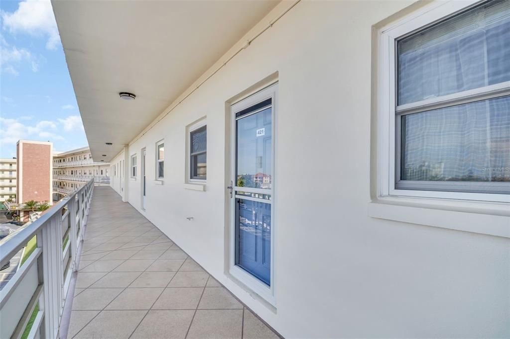 For Sale: $210,000 (1 beds, 1 baths, 1145 Square Feet)