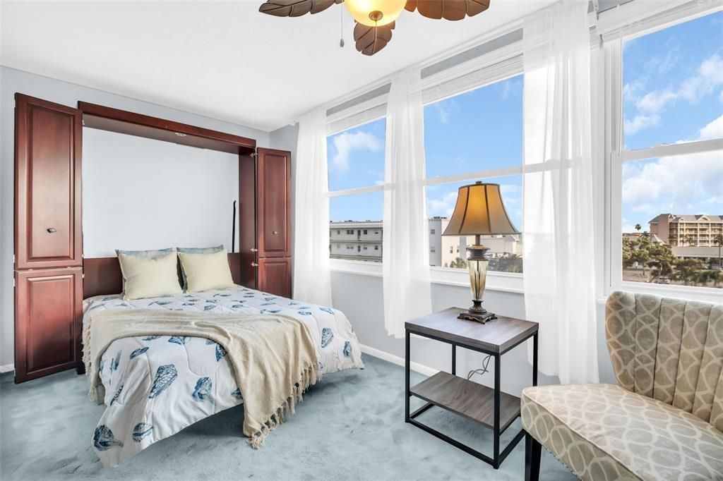 For Sale: $210,000 (1 beds, 1 baths, 1145 Square Feet)