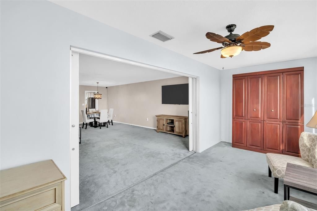 For Sale: $210,000 (1 beds, 1 baths, 1145 Square Feet)