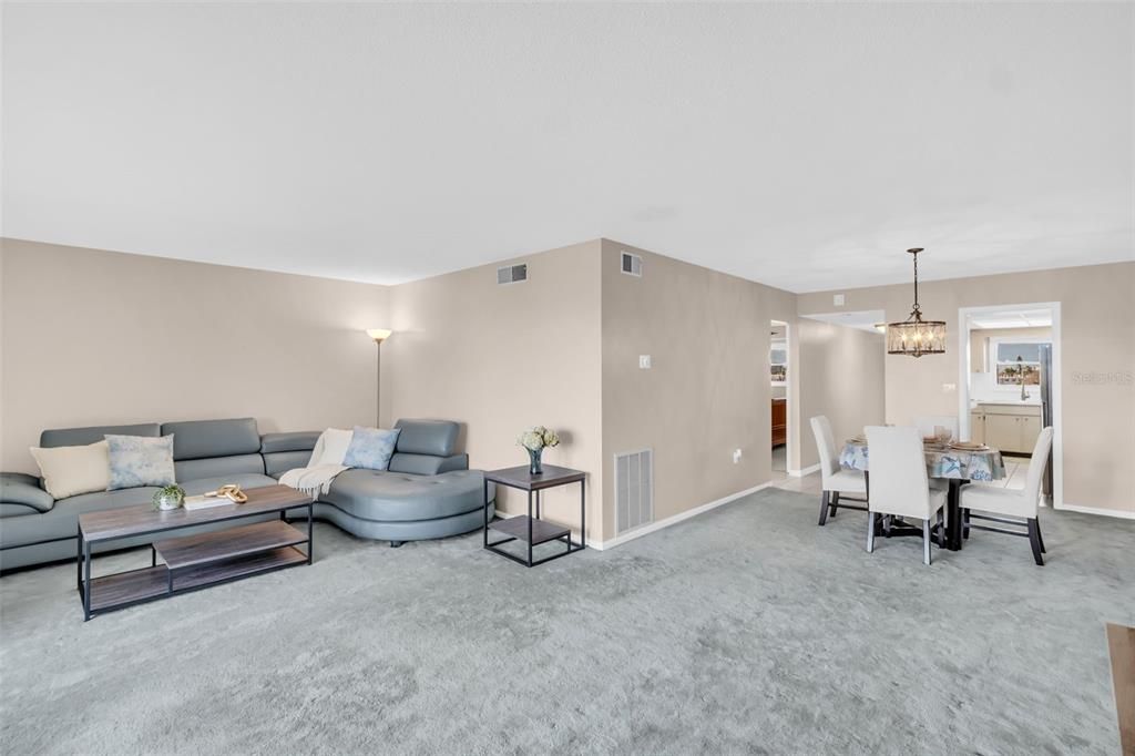 For Sale: $210,000 (1 beds, 1 baths, 1145 Square Feet)