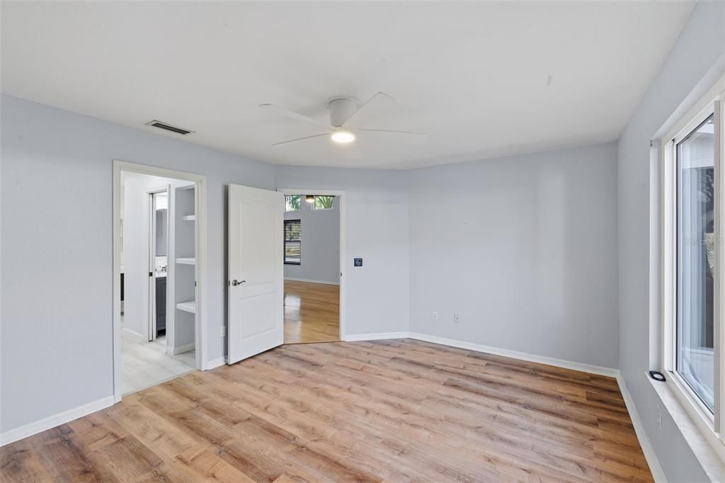 En Venta: $370,000 (3 camas, 2 baños, 1642 Pies cuadrados)