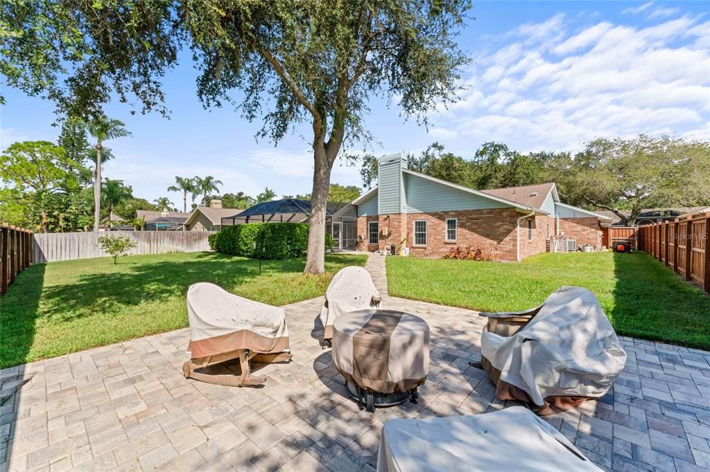 合同活跃: $749,990 (4 贝兹, 2 浴室, 2307 平方英尺)