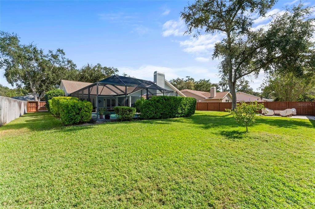 合同活跃: $749,990 (4 贝兹, 2 浴室, 2307 平方英尺)