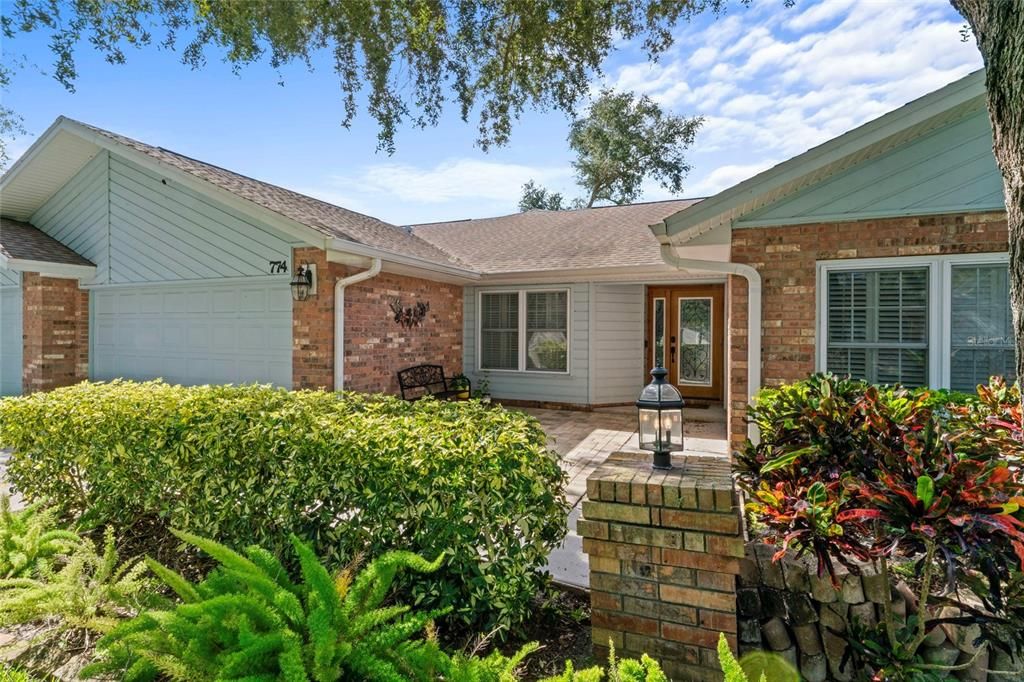 合同活跃: $749,990 (4 贝兹, 2 浴室, 2307 平方英尺)