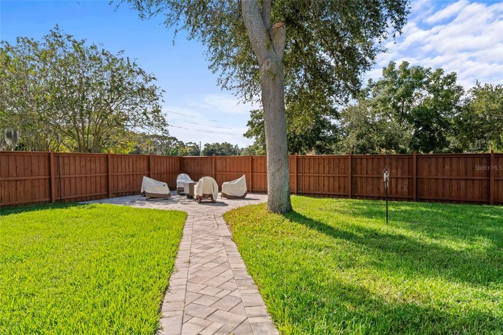 合同活跃: $749,990 (4 贝兹, 2 浴室, 2307 平方英尺)