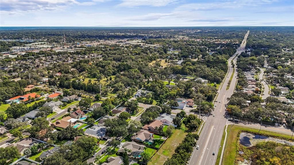 合同活跃: $749,990 (4 贝兹, 2 浴室, 2307 平方英尺)