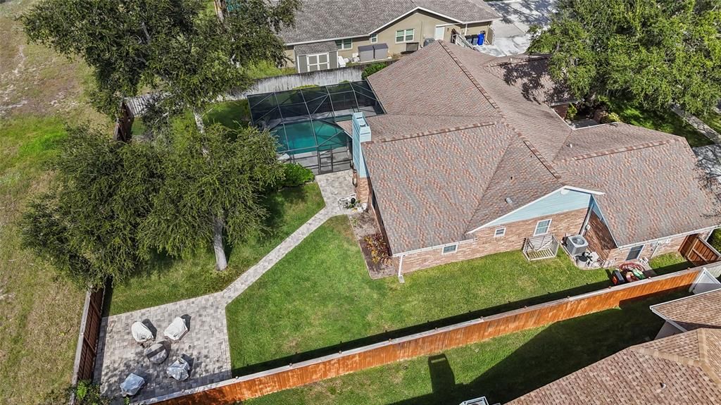 合同活跃: $749,990 (4 贝兹, 2 浴室, 2307 平方英尺)