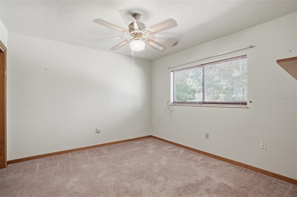 For Sale: $400,000 (3 beds, 3 baths, 2108 Square Feet)