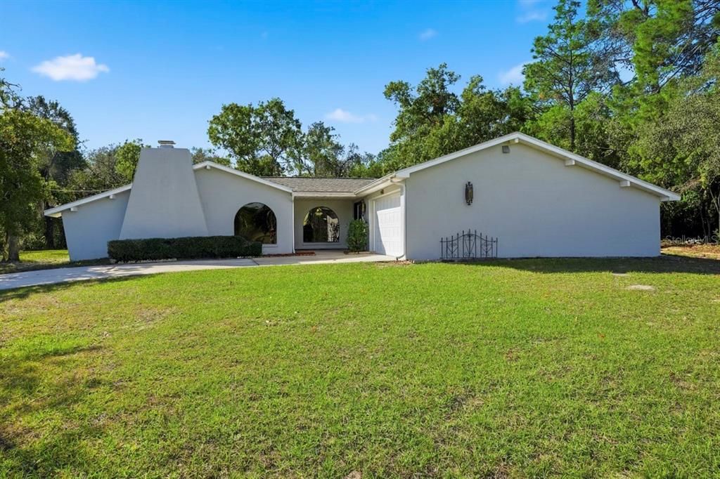 For Sale: $400,000 (3 beds, 3 baths, 2108 Square Feet)