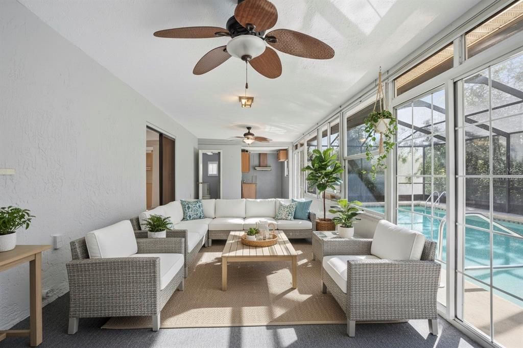 For Sale: $400,000 (3 beds, 3 baths, 2108 Square Feet)