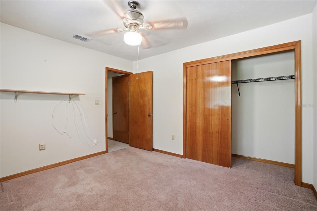 For Sale: $400,000 (3 beds, 3 baths, 2108 Square Feet)