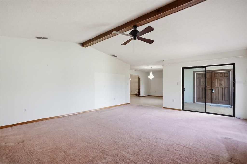 For Sale: $400,000 (3 beds, 3 baths, 2108 Square Feet)