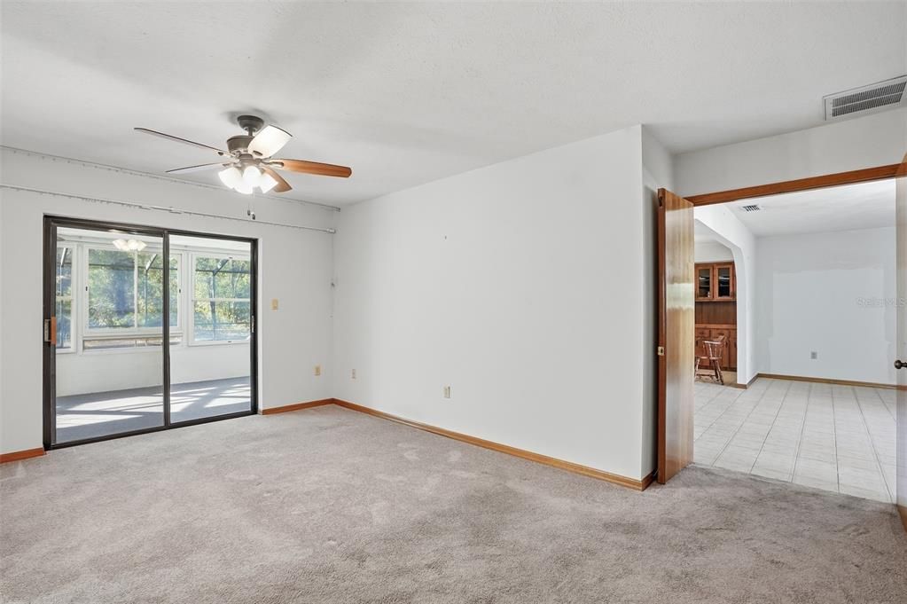 For Sale: $400,000 (3 beds, 3 baths, 2108 Square Feet)