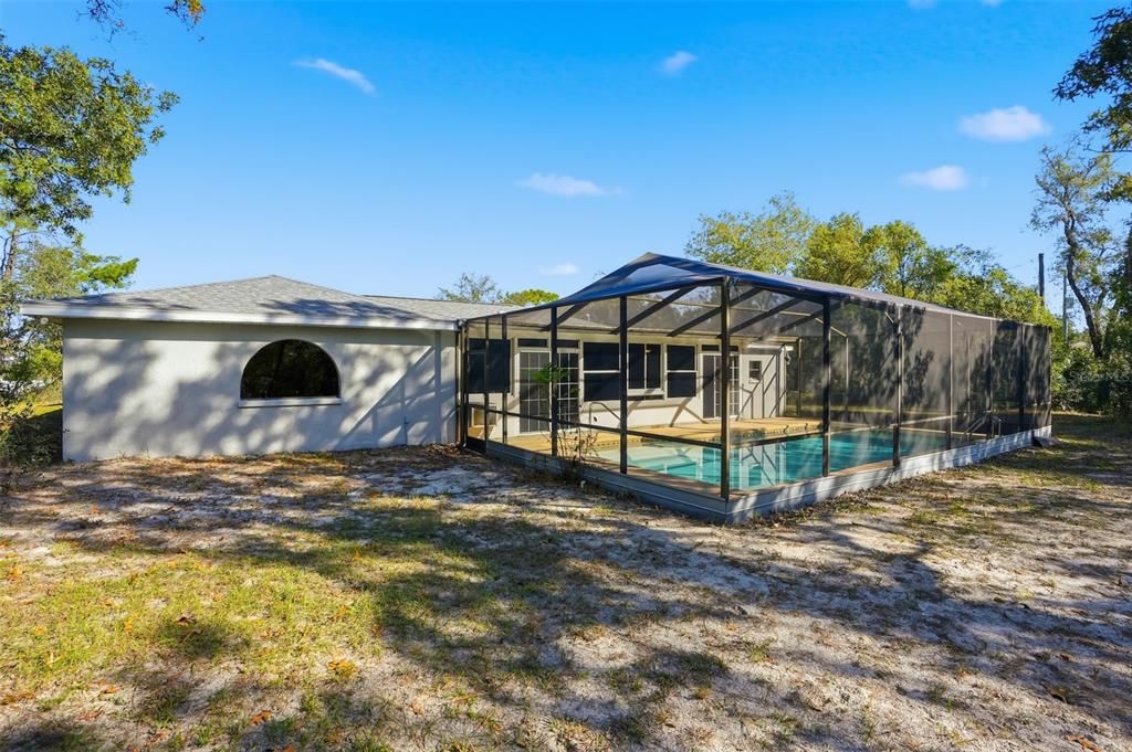 For Sale: $400,000 (3 beds, 3 baths, 2108 Square Feet)