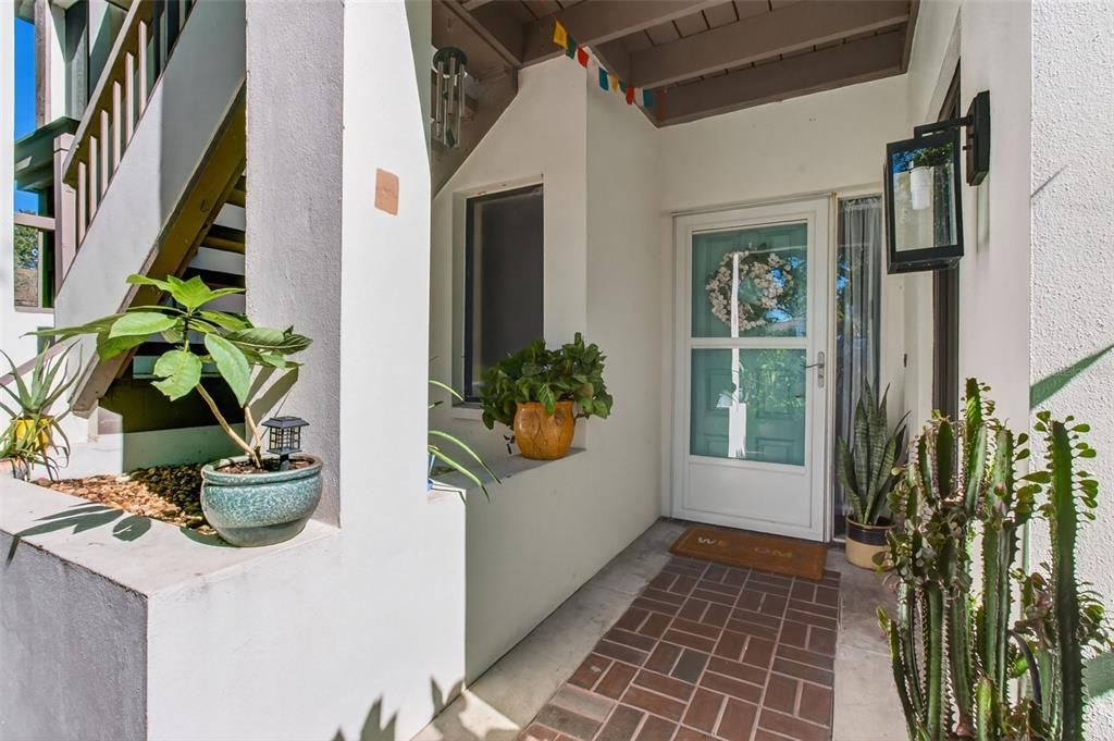 На продажу: $299,500 (2 спален, 2 ванн, 1260 Квадратных фут)