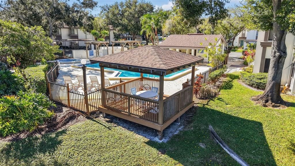 На продажу: $299,500 (2 спален, 2 ванн, 1260 Квадратных фут)