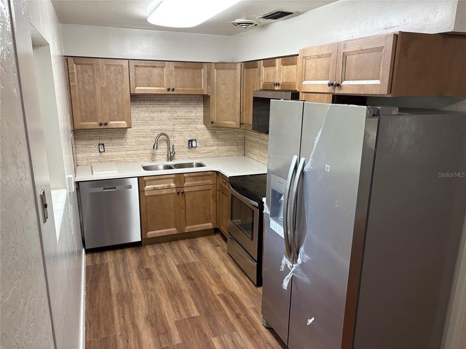 В аренду: $1,850 (3 спален, 1 ванн, 1055 Квадратных фут)