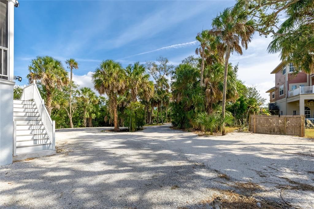 На продажу: $875,000 (7 спален, 5 ванн, 3435 Квадратных фут)