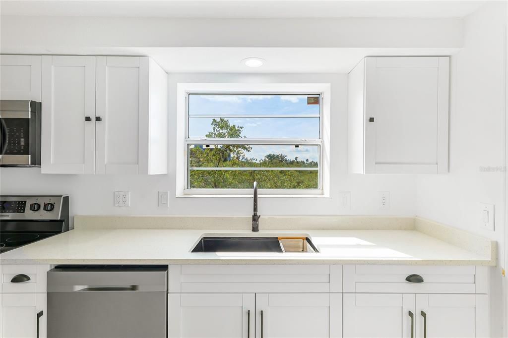 На продажу: $875,000 (7 спален, 5 ванн, 3435 Квадратных фут)