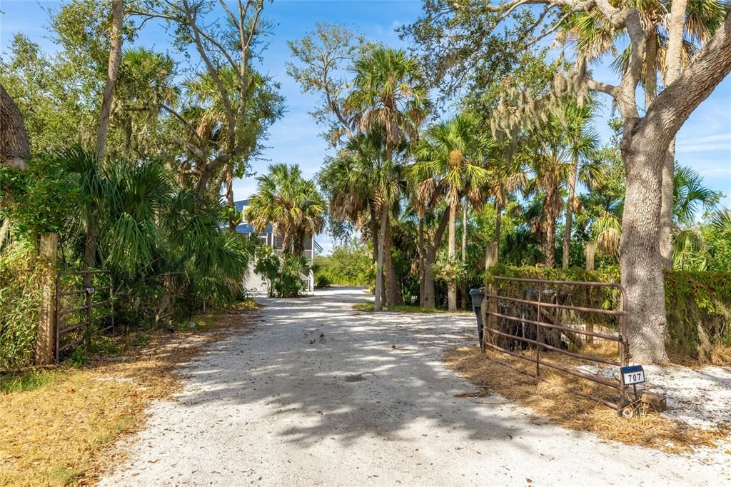 На продажу: $875,000 (7 спален, 5 ванн, 3435 Квадратных фут)