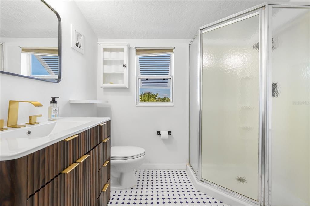 На продажу: $875,000 (7 спален, 5 ванн, 3435 Квадратных фут)