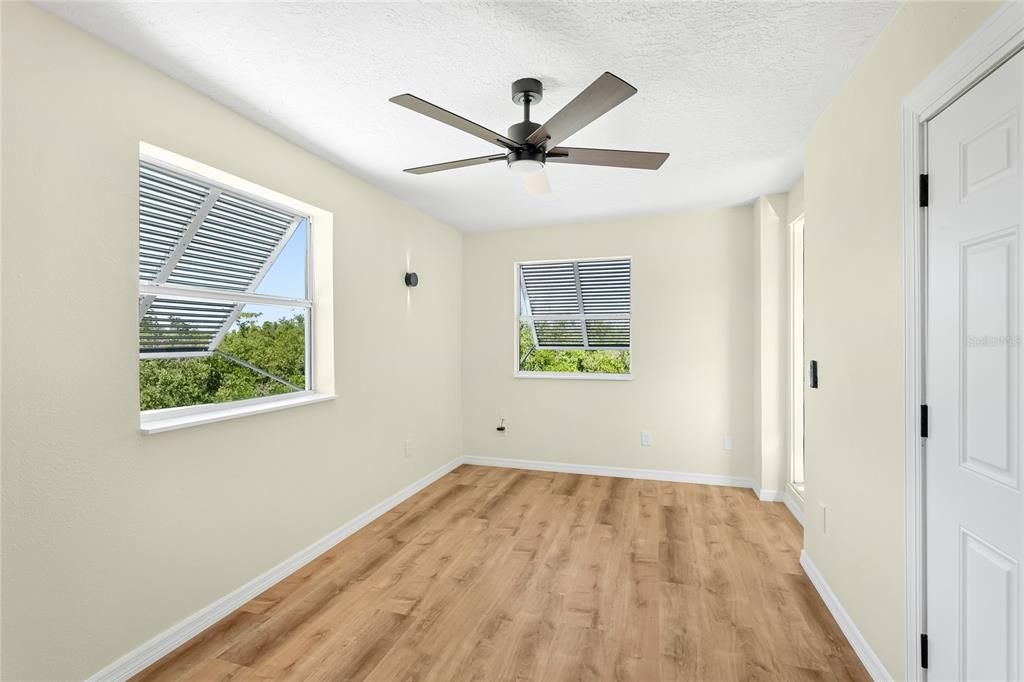 На продажу: $875,000 (7 спален, 5 ванн, 3435 Квадратных фут)