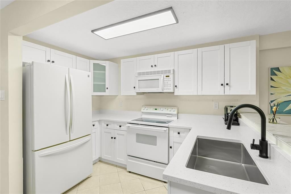 На продажу: $875,000 (7 спален, 5 ванн, 3435 Квадратных фут)