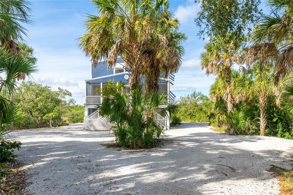 На продажу: $875,000 (7 спален, 5 ванн, 3435 Квадратных фут)