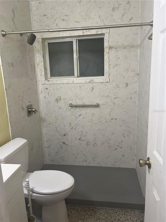 出租: $1,950 (2 贝兹, 1 浴室, 700 平方英尺)