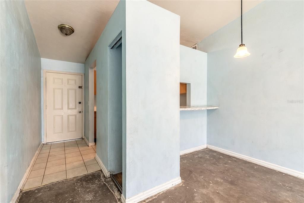 На продажу: $90,000 (2 спален, 1 ванн, 850 Квадратных фут)