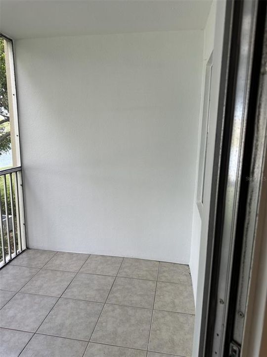 For Sale: $185,000 (1 beds, 1 baths, 1045 Square Feet)