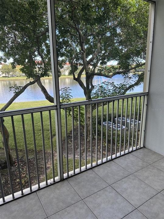 For Sale: $185,000 (1 beds, 1 baths, 1045 Square Feet)