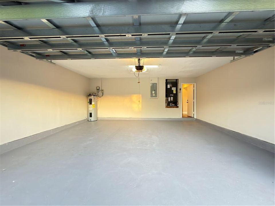 For Rent: $2,850 (3 beds, 2 baths, 1636 Square Feet)