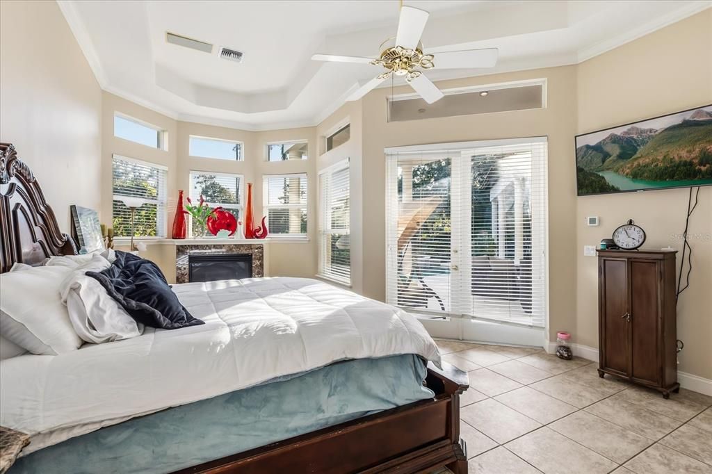 待售: $1,400,000 (4 贝兹, 5 浴室, 4262 平方英尺)