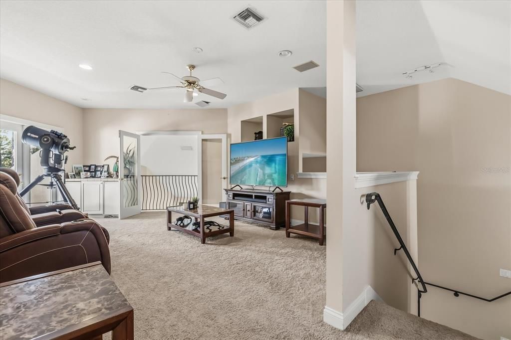 待售: $1,400,000 (4 贝兹, 5 浴室, 4262 平方英尺)