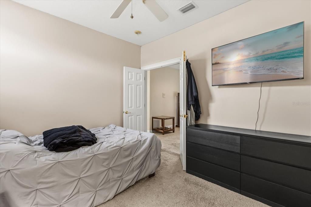 待售: $1,400,000 (4 贝兹, 5 浴室, 4262 平方英尺)