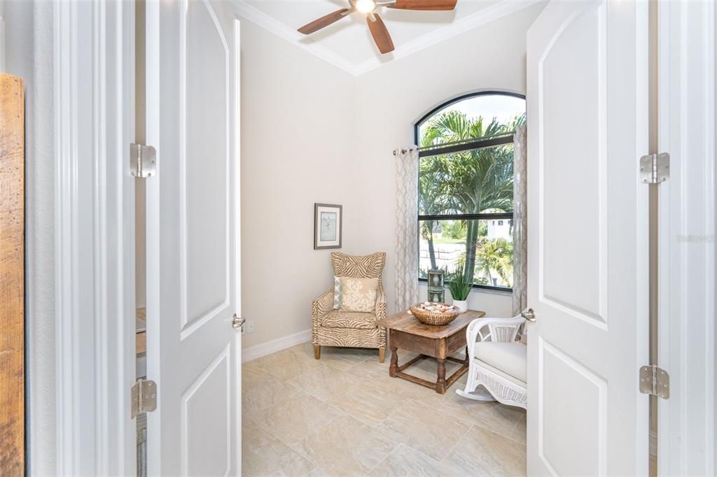 For Sale: $923,000 (3 beds, 2 baths, 2093 Square Feet)