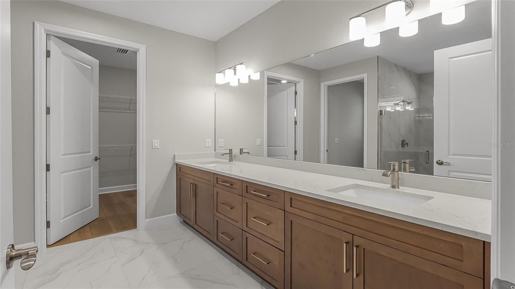 待售: $674,990 (3 贝兹, 3 浴室, 2490 平方英尺)