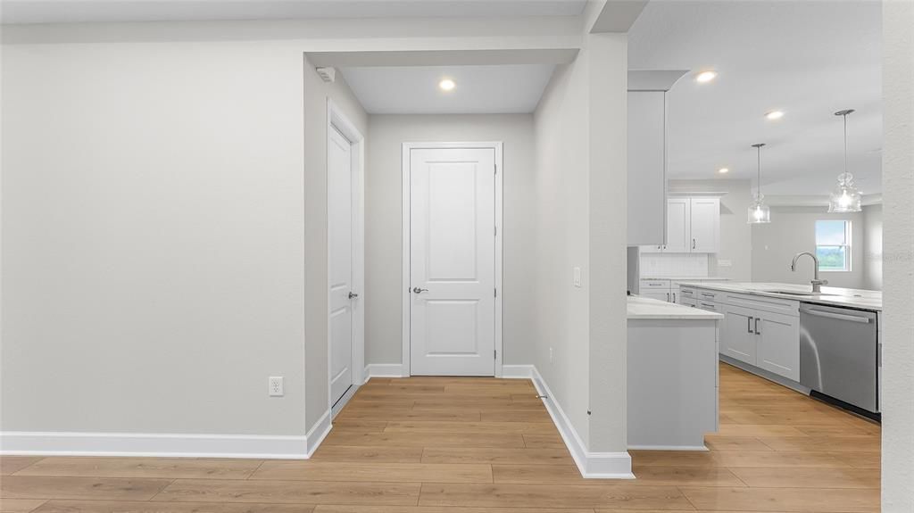 待售: $674,990 (3 贝兹, 3 浴室, 2490 平方英尺)